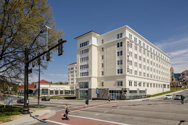 Hotel Madison & Shenandoah Conference Ctr. image 11