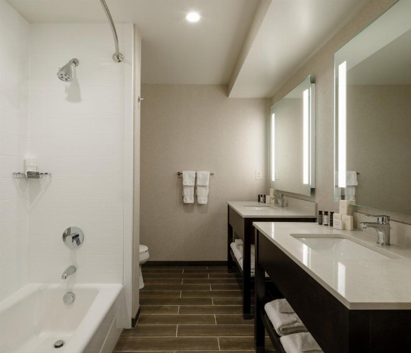 Hotel Madison & Shenandoah Conference Ctr. image 27