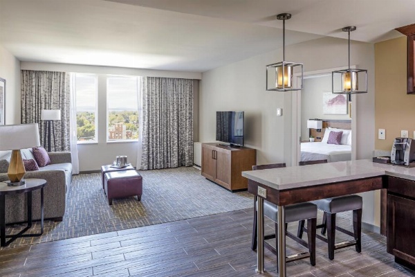 Hotel Madison & Shenandoah Conference Ctr. image 28